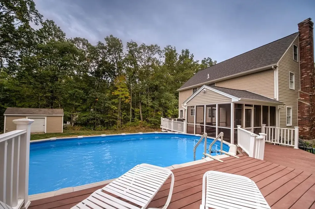 10 Raven Drive Chester NH 03036