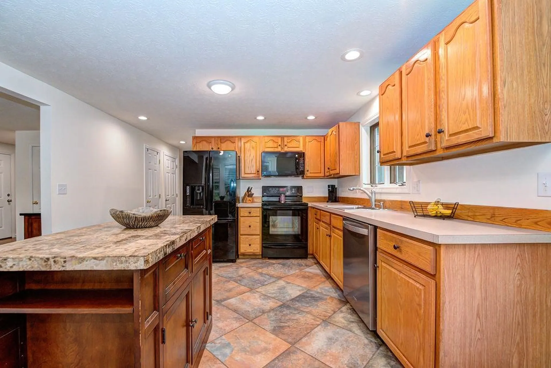 10 Raven Drive Chester NH 03036