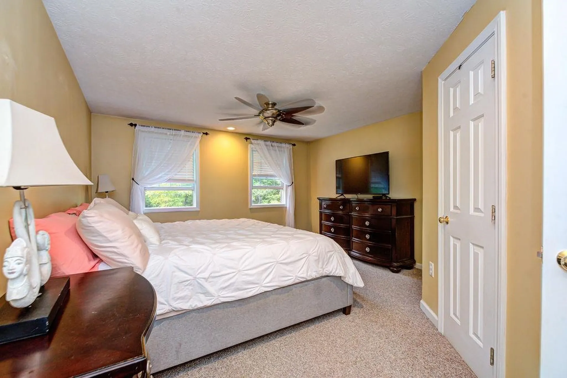 10 Raven Drive Chester NH 03036