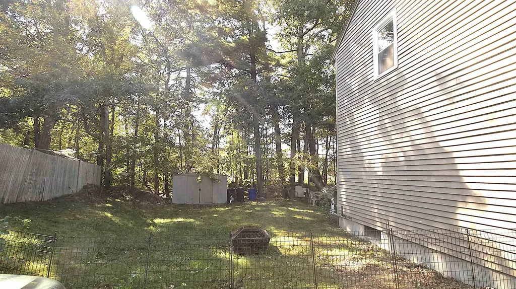 13L Tigertail Circle Derry NH 03038