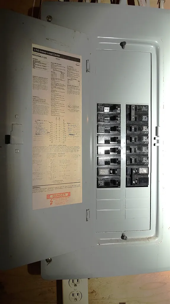 13L Tigertail Circle Derry NH 03038