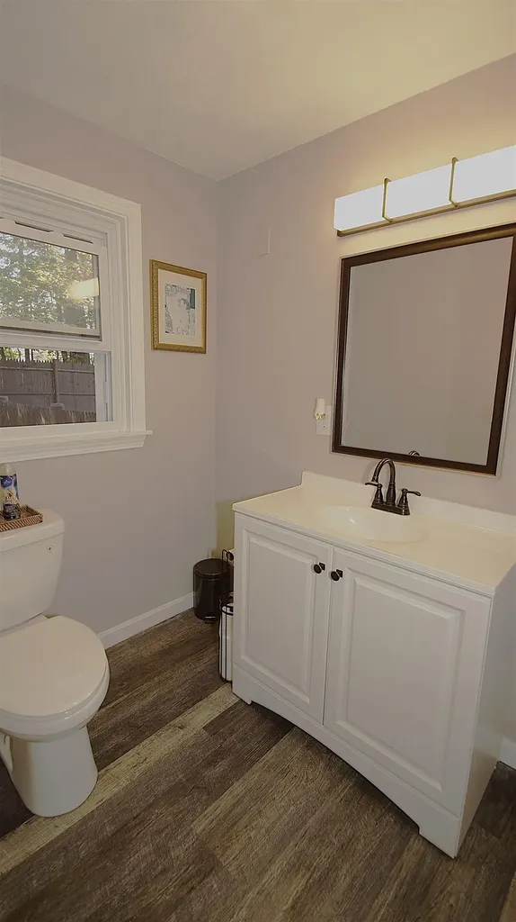 13L Tigertail Circle Derry NH 03038