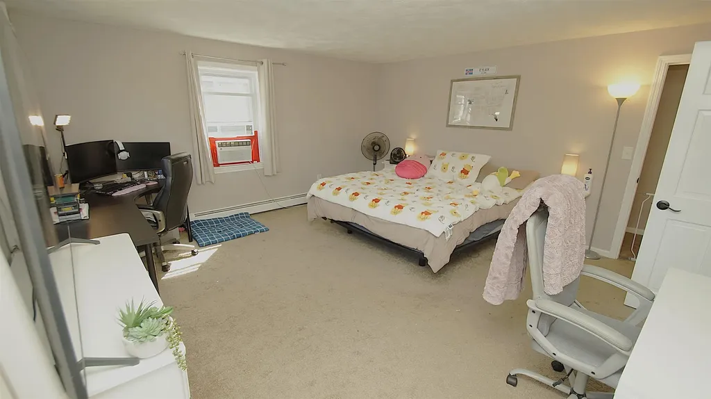 13L Tigertail Circle Derry NH 03038