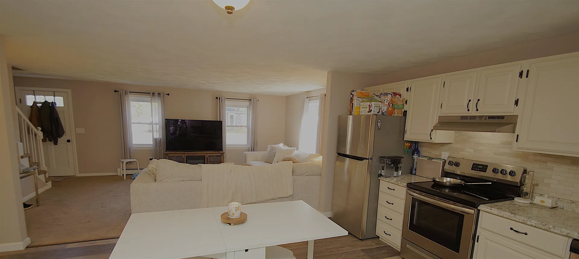 13L Tigertail Circle Derry NH 03038