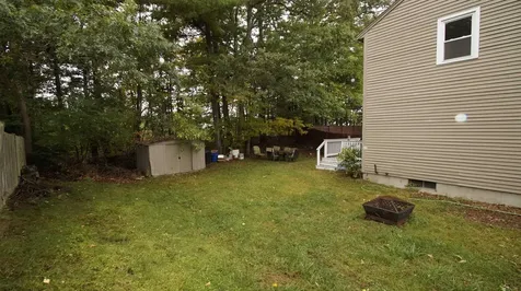 13L Tigertail Circle Derry NH 03038