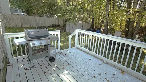 13L Tigertail Circle Derry NH 03038