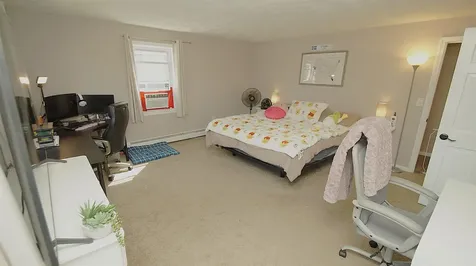 13L Tigertail Circle Derry NH 03038