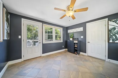 92 Gillis Street Nashua NH 03060