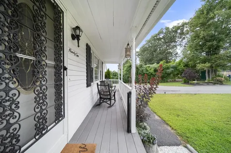 92 Gillis Street Nashua NH 03060