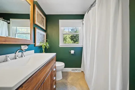 92 Gillis Street Nashua NH 03060