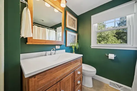 92 Gillis Street Nashua NH 03060