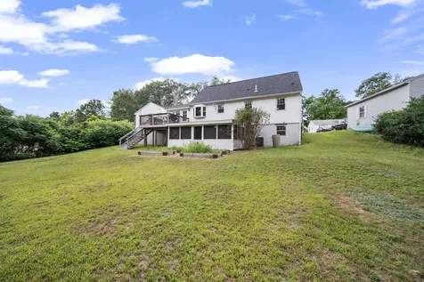 92 Gillis Street Nashua NH 03060