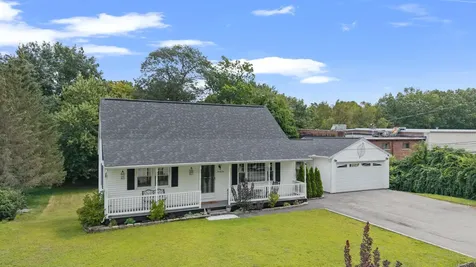 92 Gillis Street Nashua NH 03060