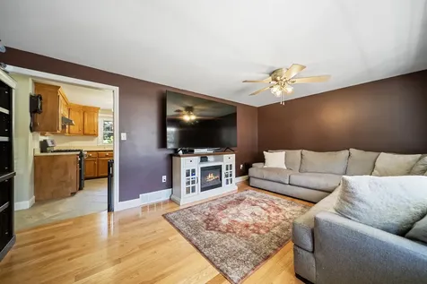 92 Gillis Street Nashua NH 03060