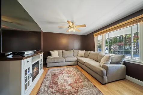 92 Gillis Street Nashua NH 03060
