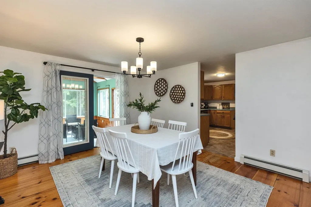 9 Burnham Drive New Boston NH 03070