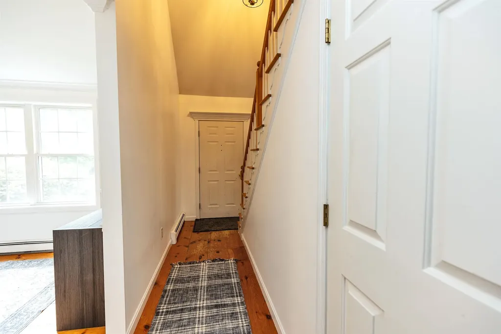 9 Burnham Drive New Boston NH 03070