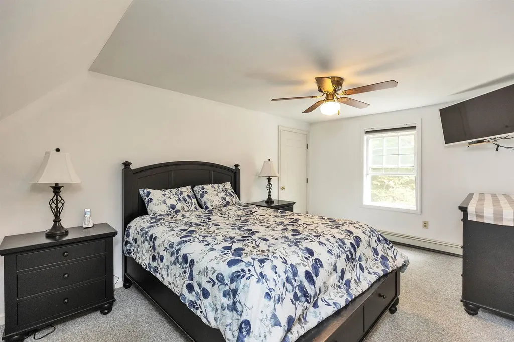 9 Burnham Drive New Boston NH 03070