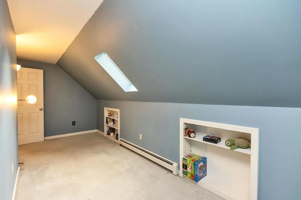 9 Burnham Drive New Boston NH 03070