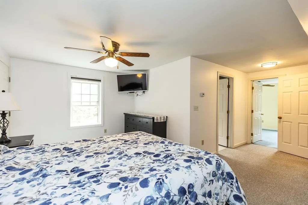 9 Burnham Drive New Boston NH 03070