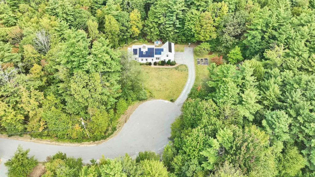 9 Burnham Drive New Boston NH 03070