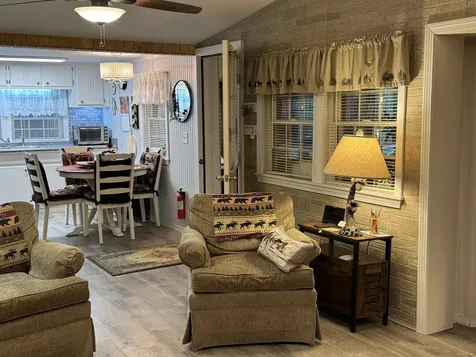 17 Amidon Lane Tamworth NH 03886