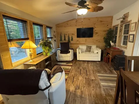 17 Amidon Lane Tamworth NH 03886