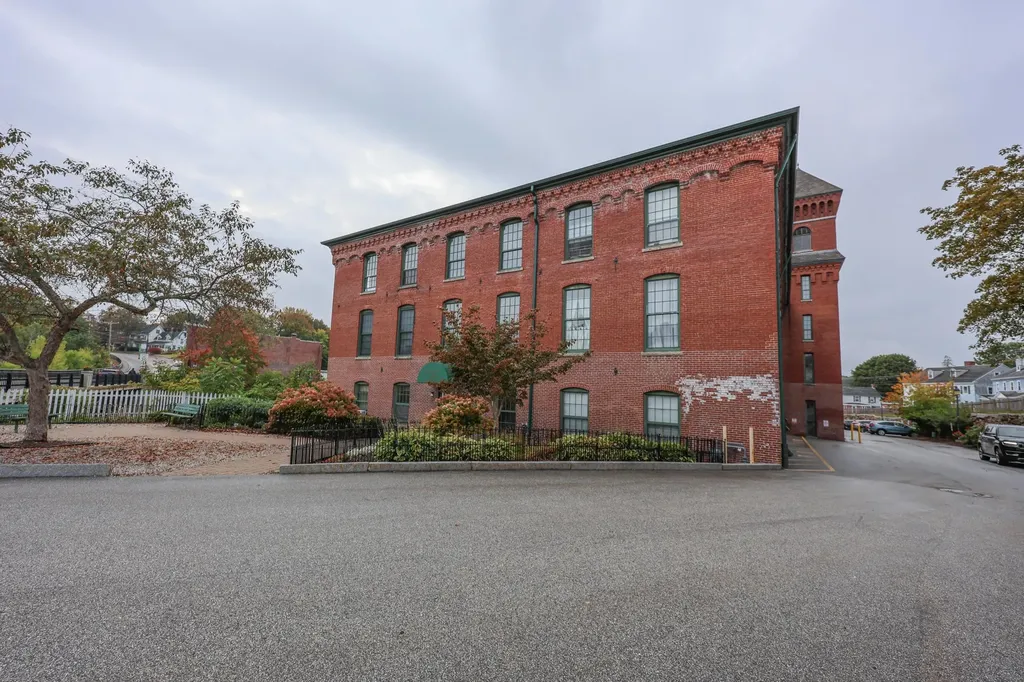 100 Main Street Pembroke NH 03275