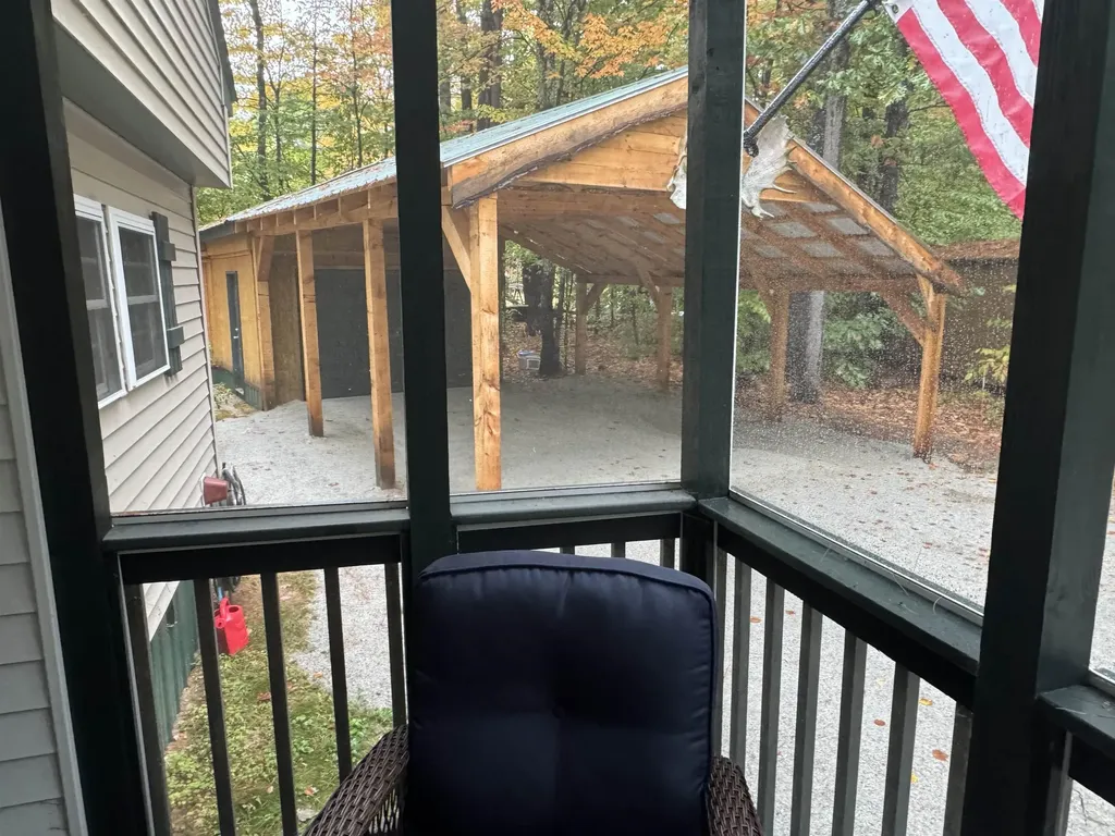 17 Amidon Lane Tamworth NH 03886