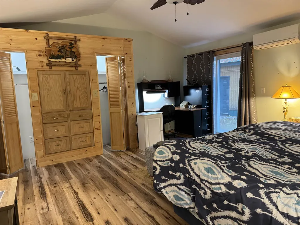 17 Amidon Lane Tamworth NH 03886