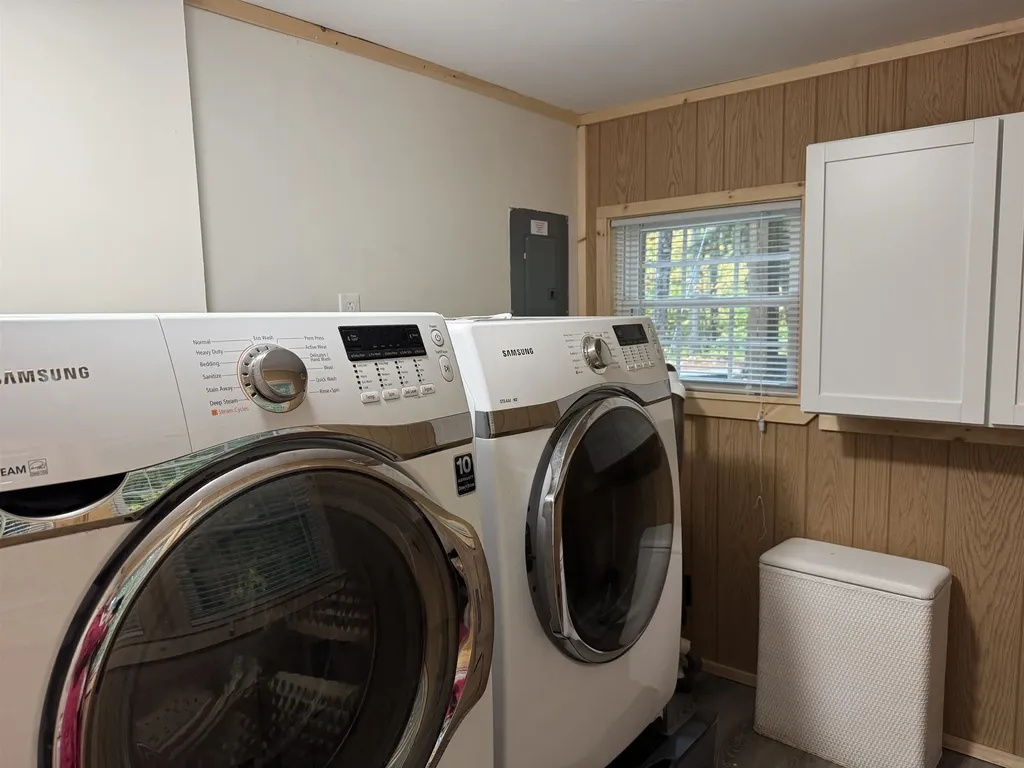 17 Amidon Lane Tamworth NH 03886