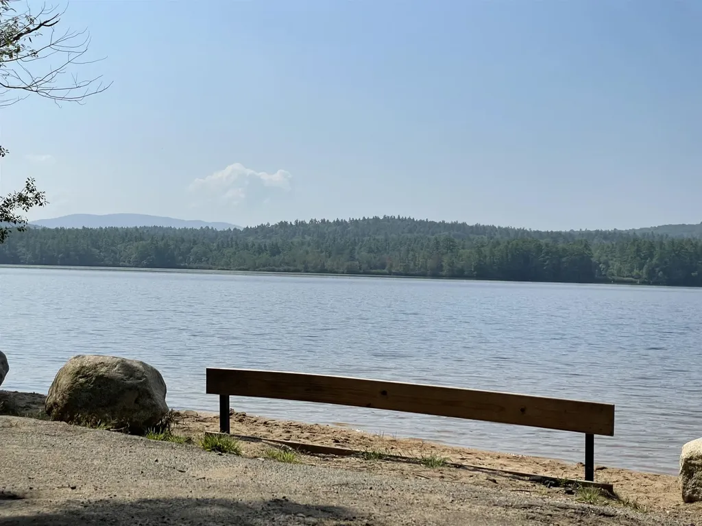 17 Amidon Lane Tamworth NH 03886