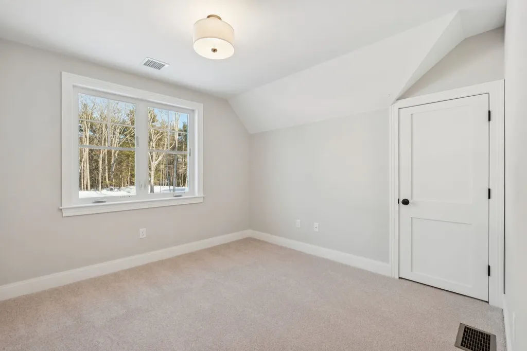 7 Washburn Farm Lane Kittery ME 03905