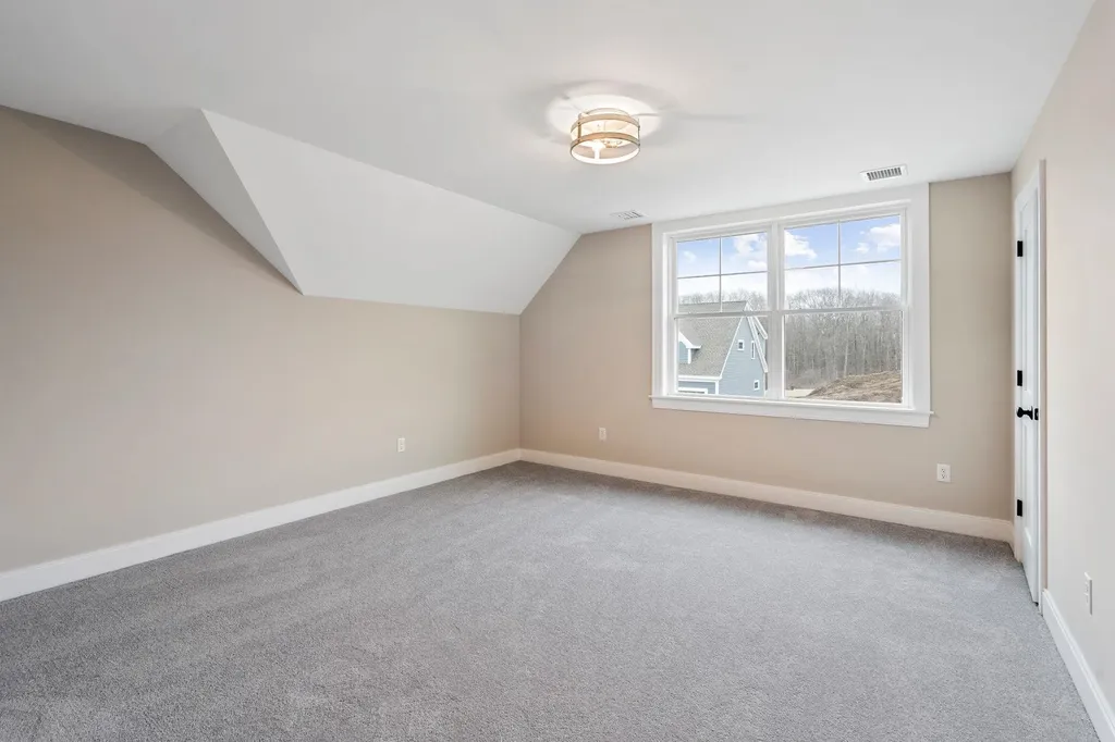 7 Washburn Farm Lane Kittery ME 03905