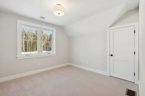 7 Washburn Farm Lane Kittery ME 03905