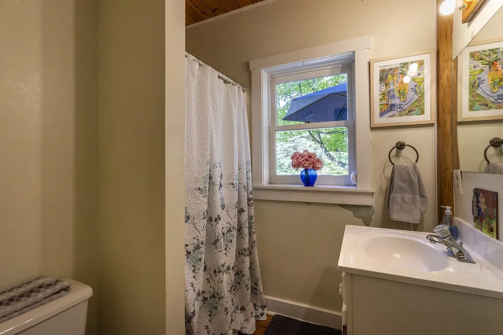 11 1/2 Church Street Woodstock VT 05091