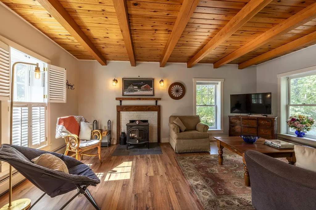 11 1/2 Church Street Woodstock VT 05091