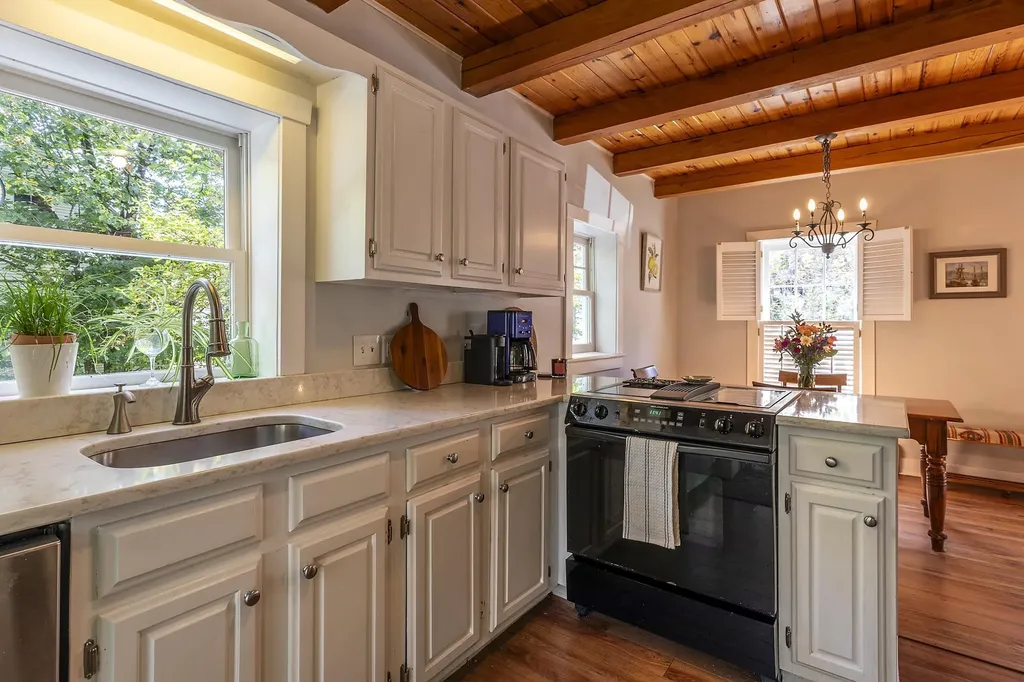 11 1/2 Church Street Woodstock VT 05091