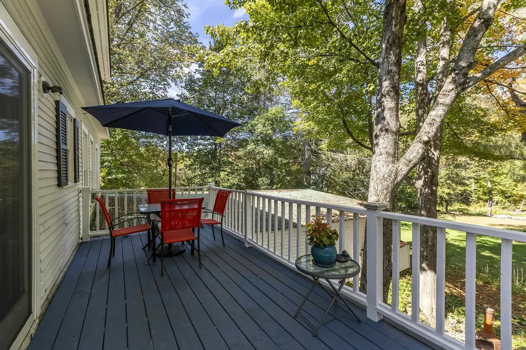 11 1/2 Church Street Woodstock VT 05091