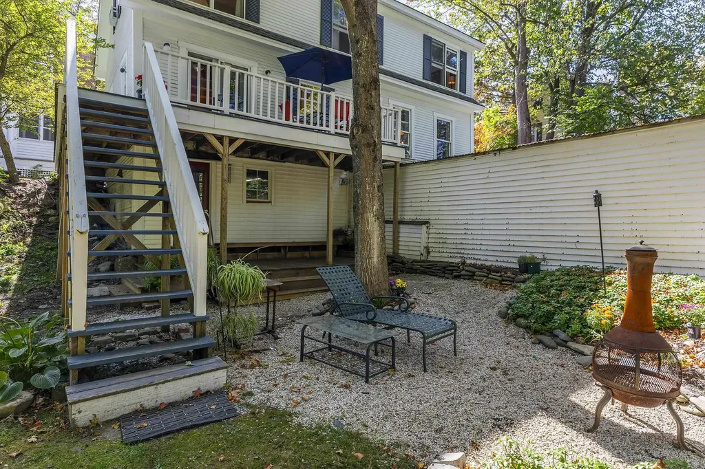 11 1/2 Church Street Woodstock VT 05091