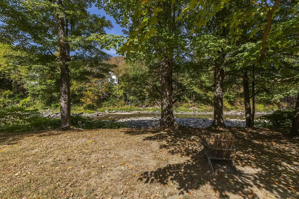 11 1/2 Church Street Woodstock VT 05091