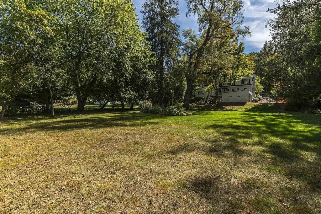 11 1/2 Church Street Woodstock VT 05091