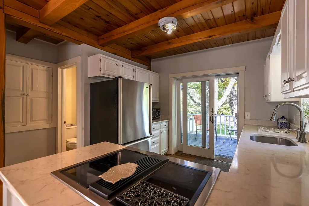 11 1/2 Church Street Woodstock VT 05091