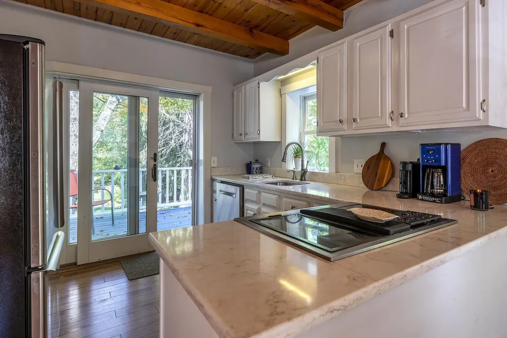 11 1/2 Church Street Woodstock VT 05091