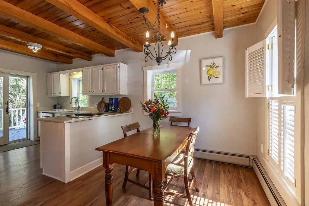 11 1/2 Church Street Woodstock VT 05091