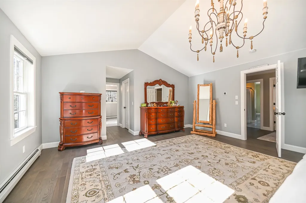 17 Federal Corner Road Tuftonboro NH 03816