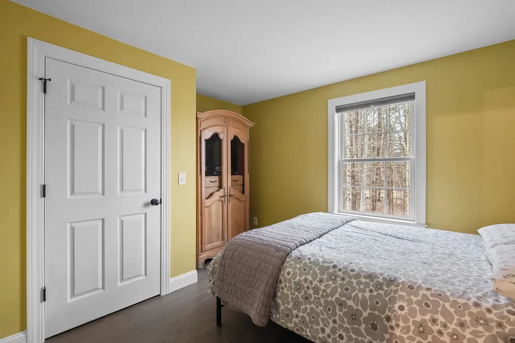 17 Federal Corner Road Tuftonboro NH 03816