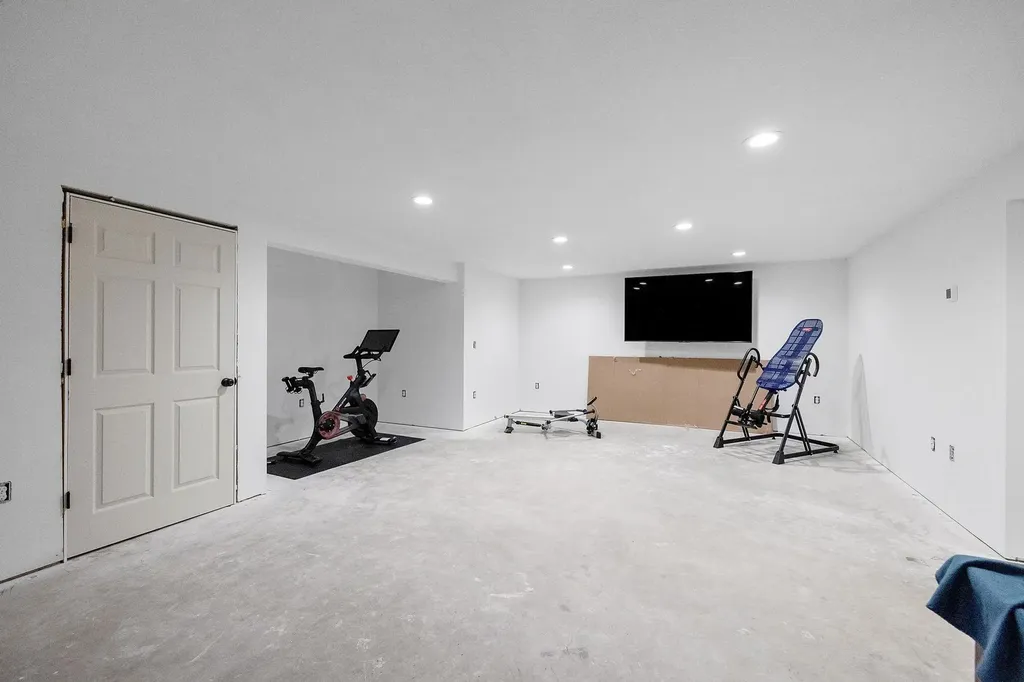 17 Federal Corner Road Tuftonboro NH 03816