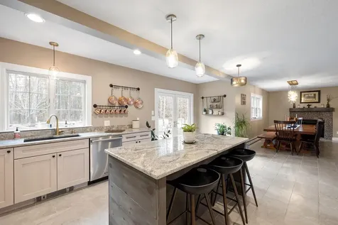 17 Federal Corner Road Tuftonboro NH 03816