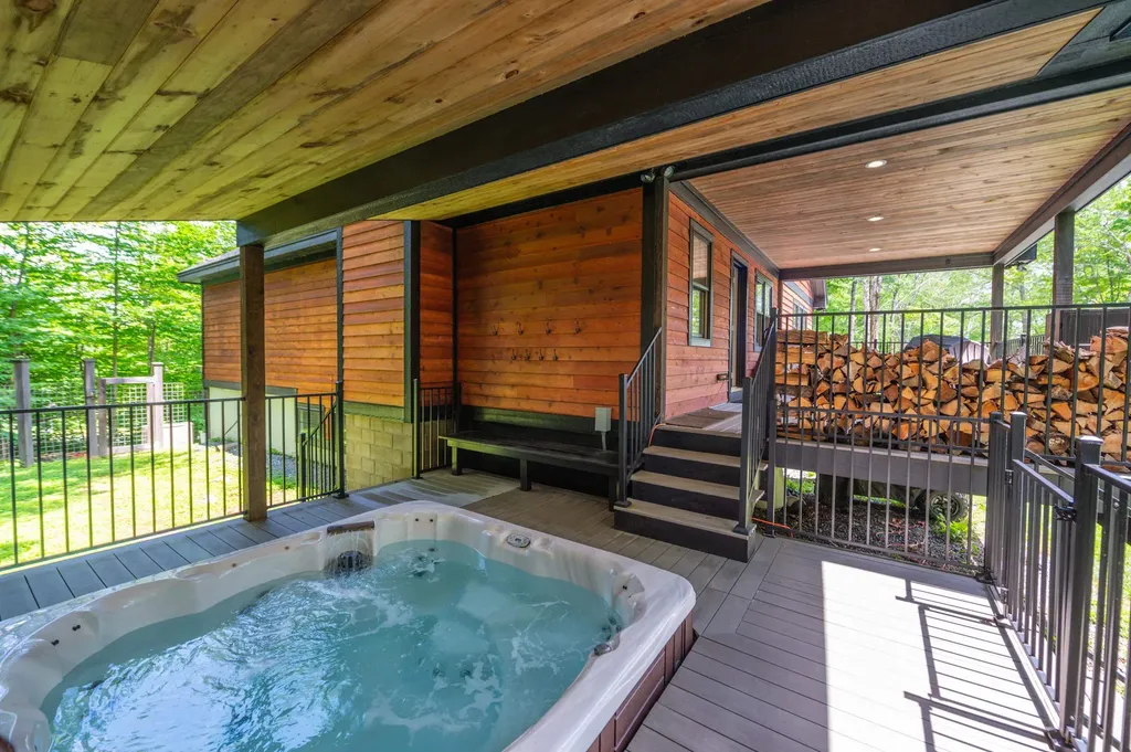 121 Fannie Hill Road Wilmington VT 05363